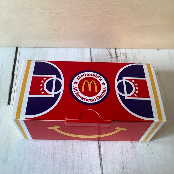 McDonald's Crocs Happy Meal Toys March Madness 2026 NEW 6 Courtside Yellow Red - Picture 5 of 5